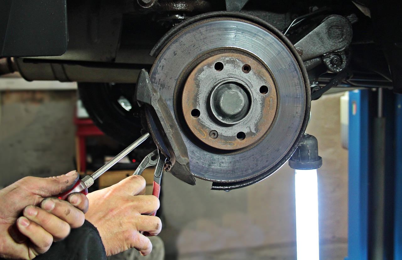 ¿Cómo reparar una grieta en un cristal?